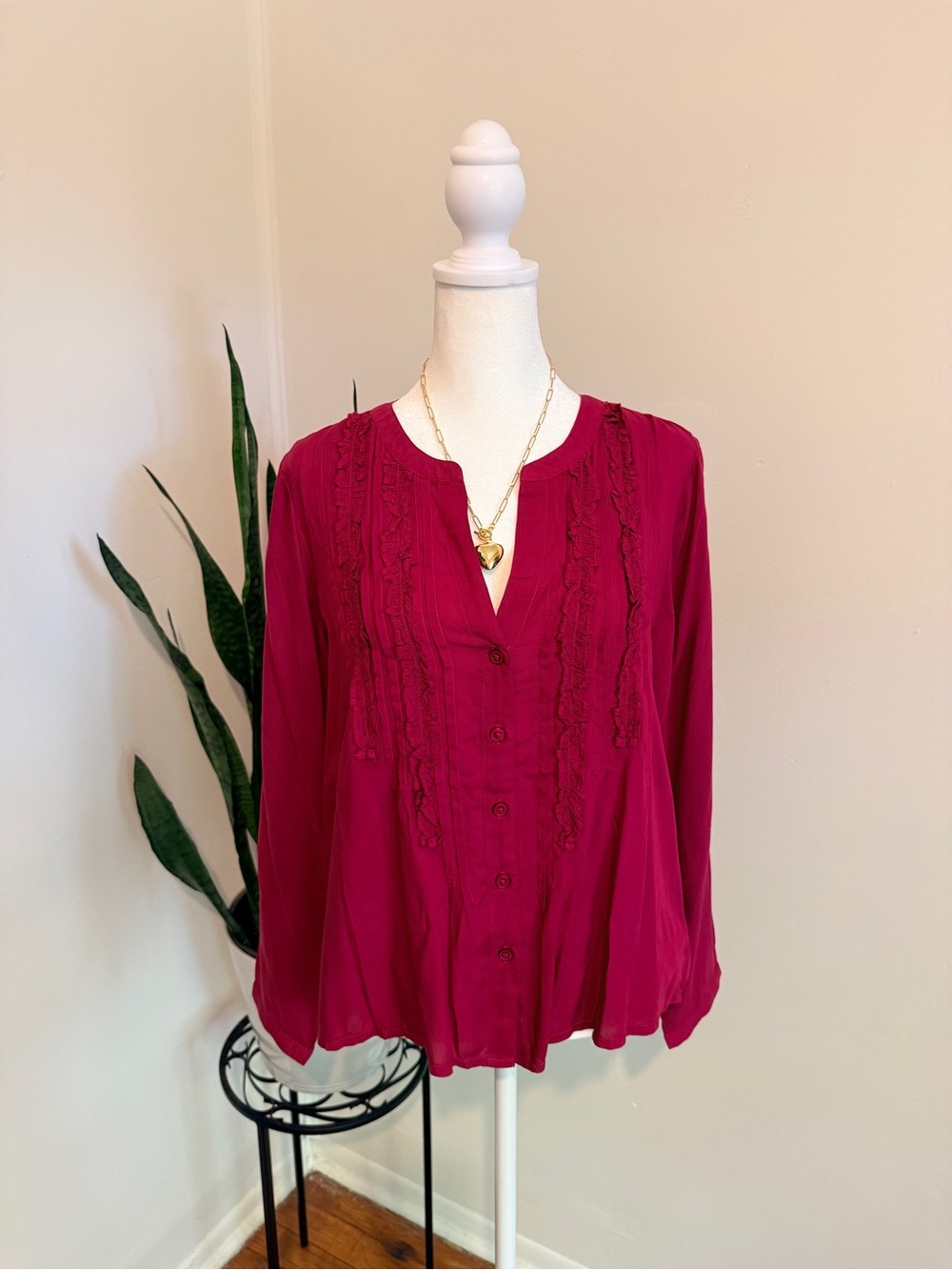Lucky Brand Burgundy Ruffle Trim Pintuck Button Front Blouse Womens Small